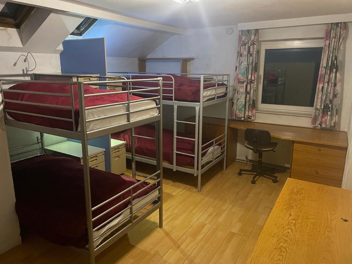 Suburb Hostel Purkersdorf Esterno foto